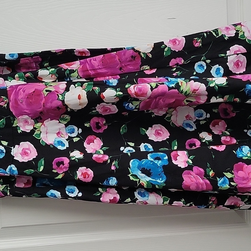 NWT Hearts & Roses London Floral Sleeveless Dress - Picture 3 of 14